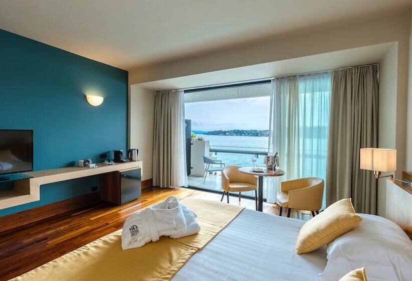 חדר דלוקס נוף לאגם, Salo Du Parc