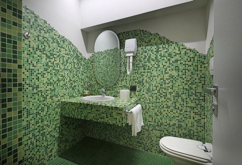 חדר משפחתי, Salo Du Parc