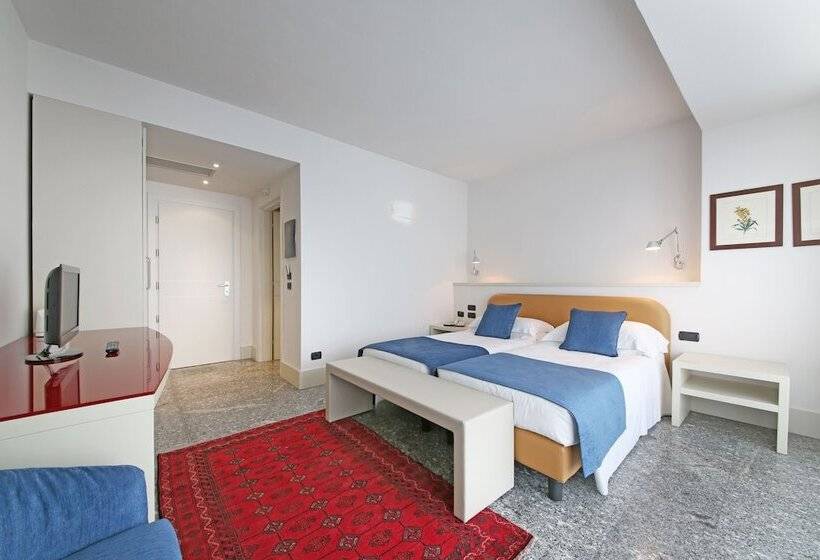 חדר משפחתי, Salo Du Parc