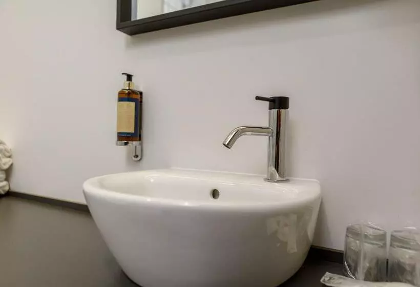 اتاق استاندارد, Sport Hotel Gym + Spa