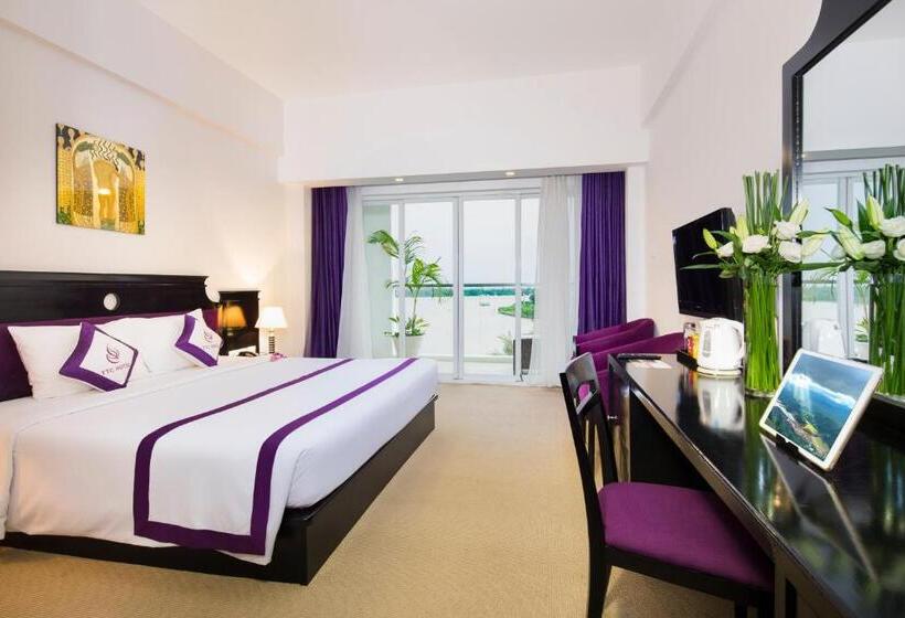 Deluxe room with river view, Ttc Hotel   Can Tho