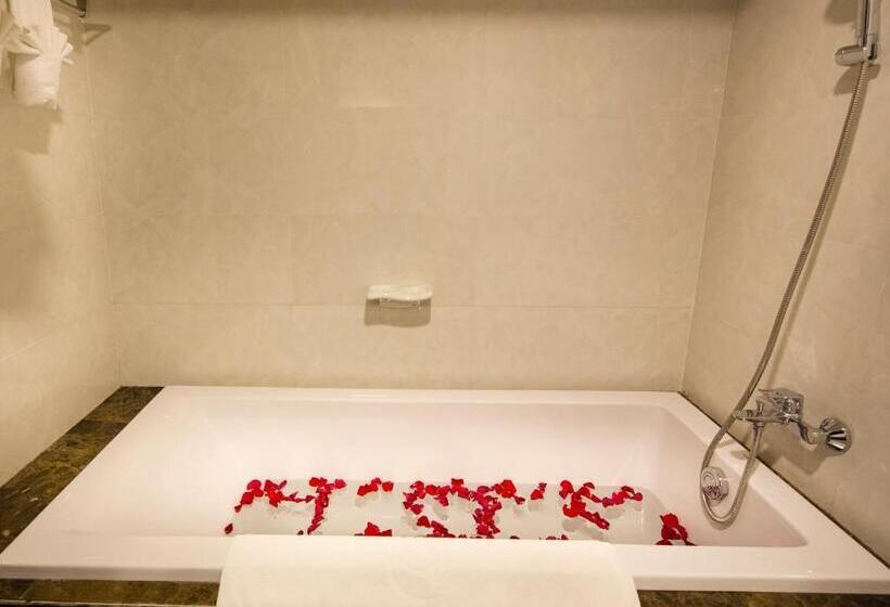 سوئیت با چشم‌انداز رودخانه, Ttc Hotel   Can Tho