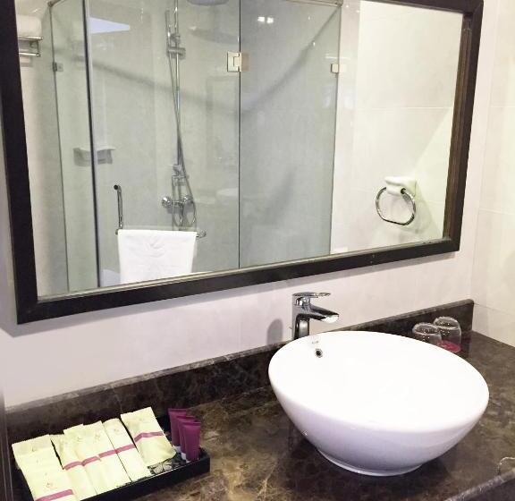 اتاق لوکس با چشم‌انداز شهر, Ttc Hotel   Can Tho
