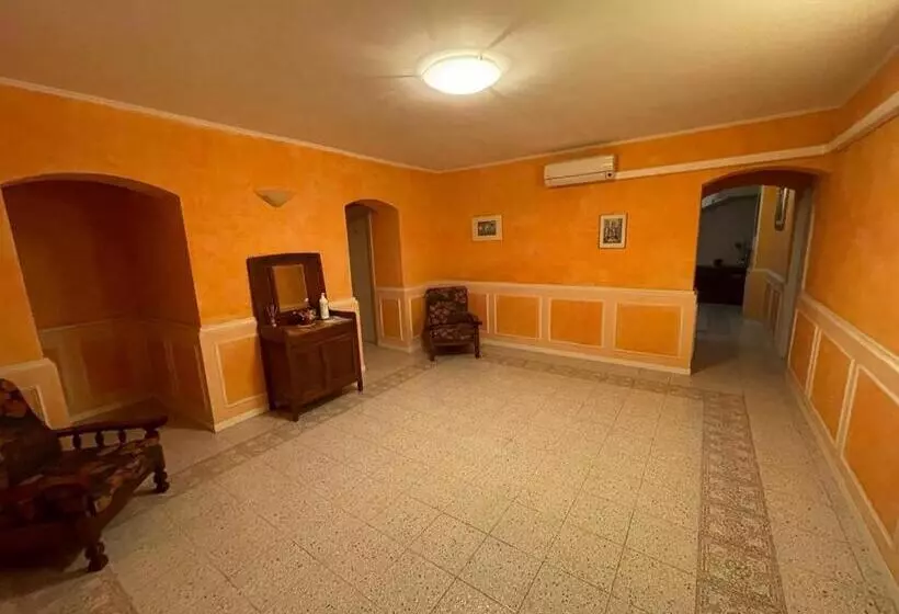 اتاق استاندارد سه نفره, Villa Fieschi