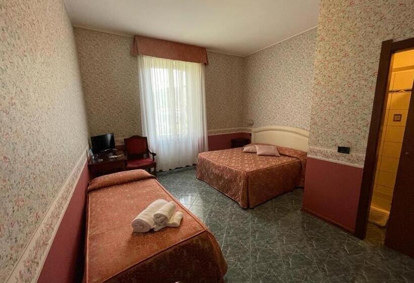 トリプルクラシックルーム, Villa Fieschi