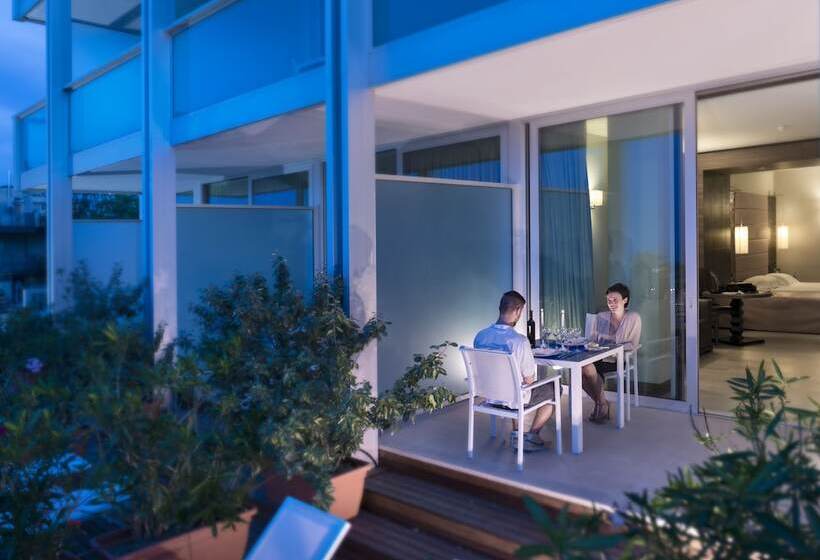 Deluxe Suite Sea View, Waldorf Suite