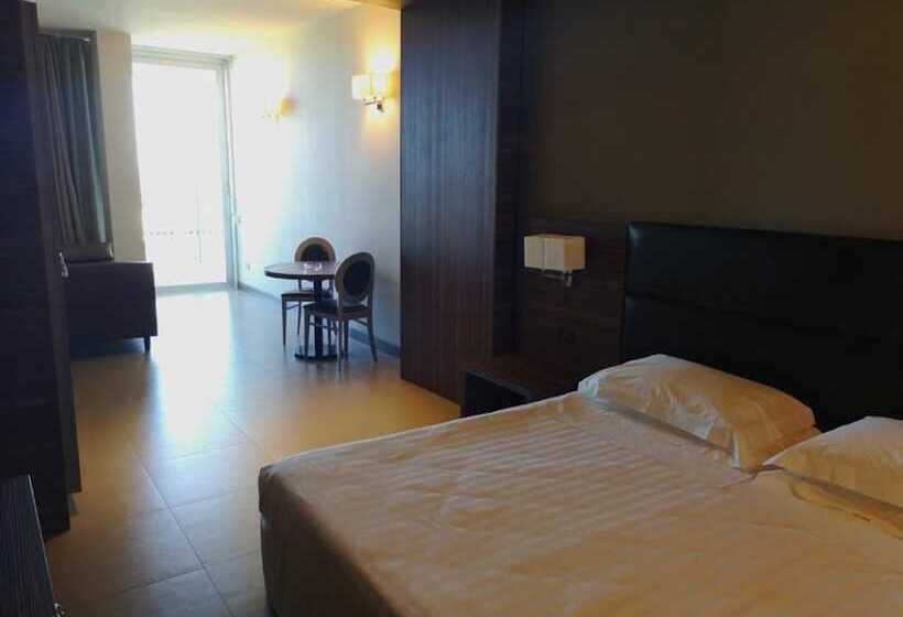 سوییت با چشمانداز دریا, Waldorf Suite