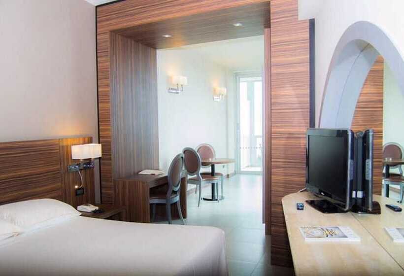 سوییت با چشم‌انداز دریا, Waldorf Suite