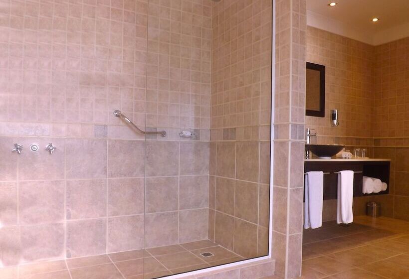 デラックススイート, Xelena Hotel & Suites