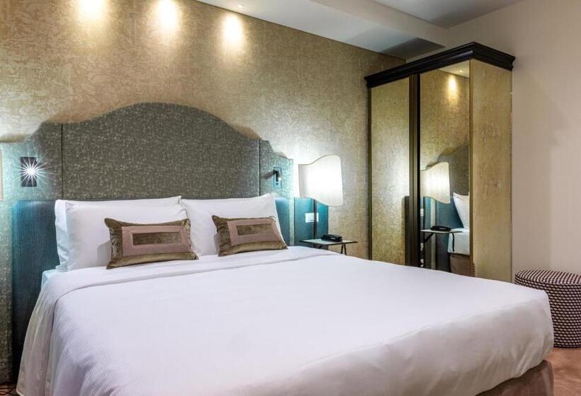 Quarto superior, Acca Hotel