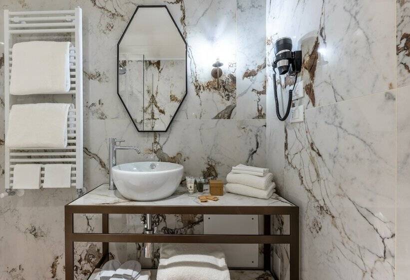 اتاق استاندارد, Acca Hotel