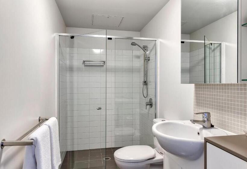 דירת שני חדרים, Flynn Brisbane