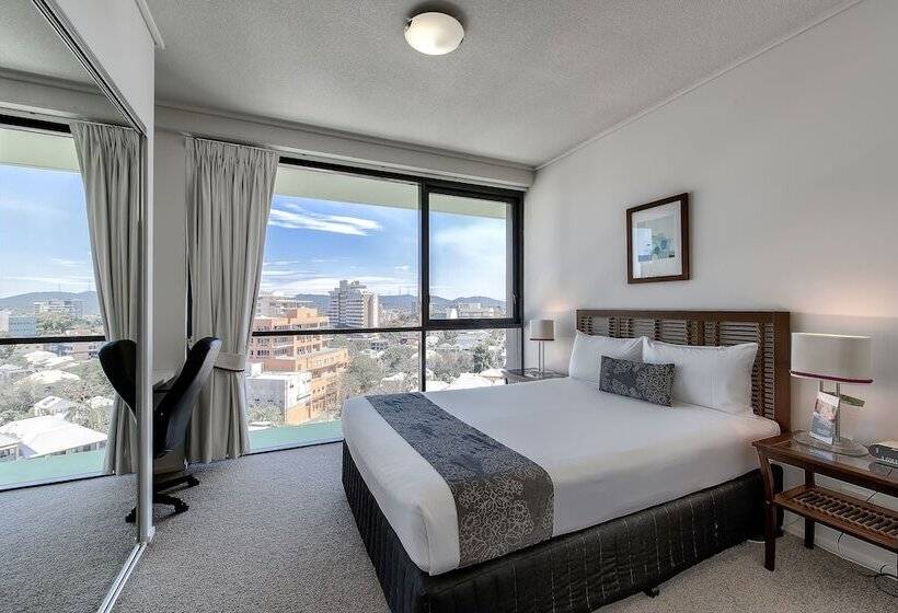 דירת שני חדרים, Flynn Brisbane