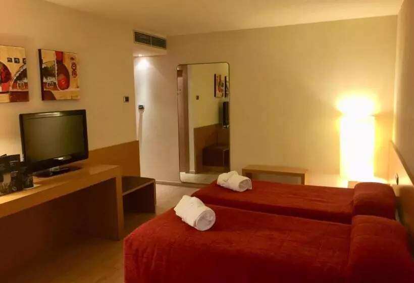 اتاق لوکس خانوادگی, Wuau! Hotel Galanthus & Spa