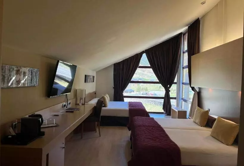 اتاق لوکس خانوادگی, Wuau! Hotel Galanthus & Spa