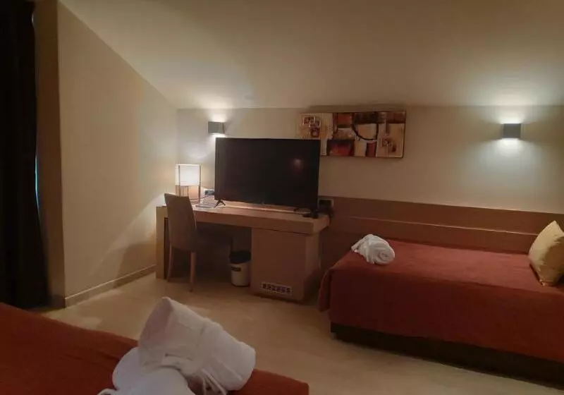 اتاق پریمیوم سه تخته, Wuau! Hotel Galanthus & Spa