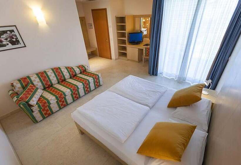 스탠다드 트리플 룸, Garnì Orchidea