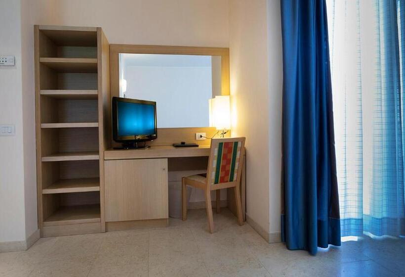 스탠다드 트리플 룸, Garnì Orchidea