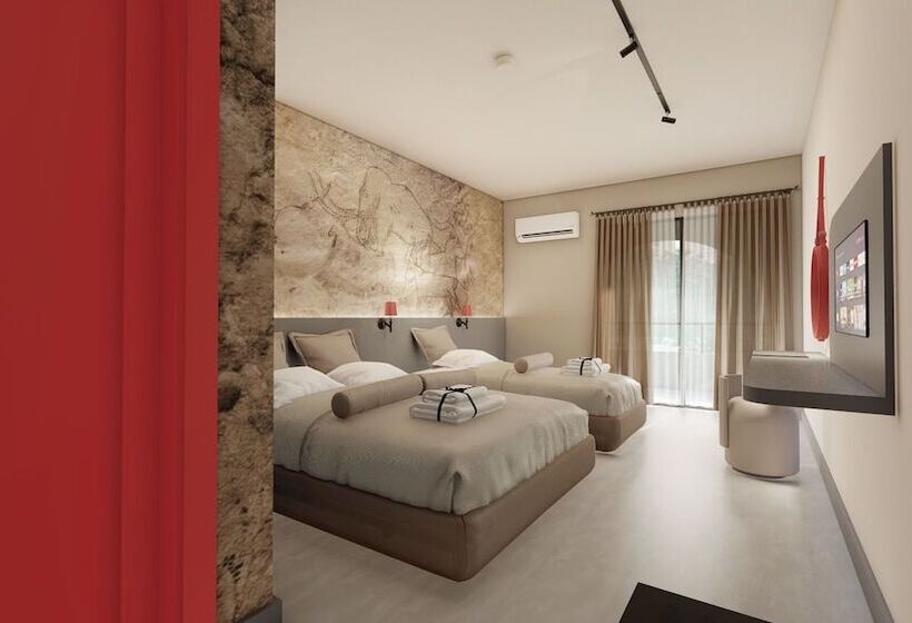 Standard Triple Room, Golden Sun