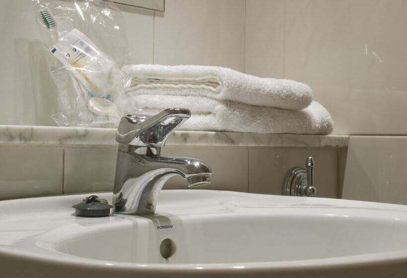 اتاق استاندارد یک نفره, As Aceas