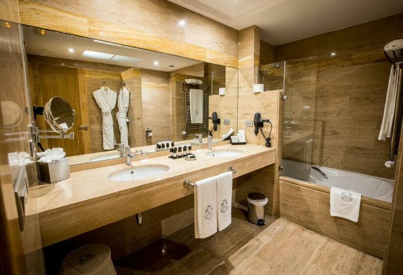プレミアムルーム, Pazo Los Escudos Hotel Spa & Resort