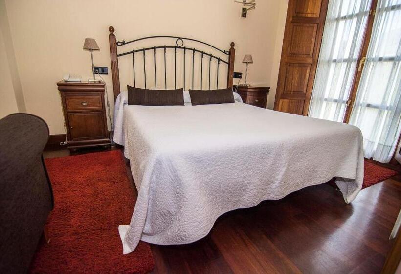 غرفة قياسية ثلاثية ذات اطلالة, Puerta Del Oriente