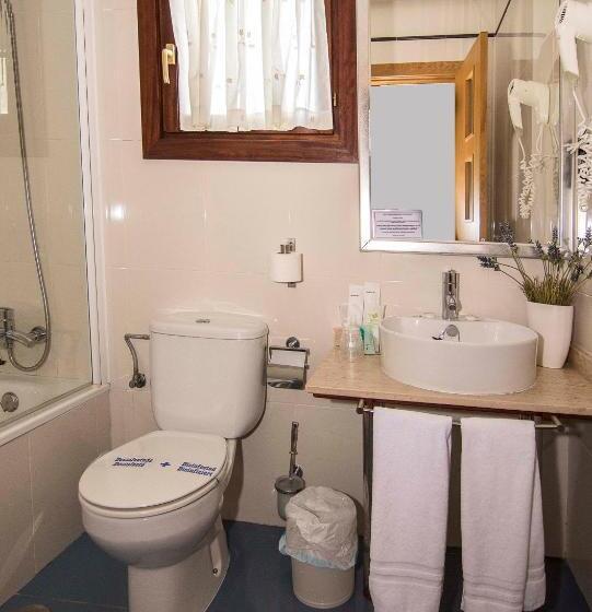 غرفة قياسية ثلاثية ذات اطلالة, Puerta Del Oriente