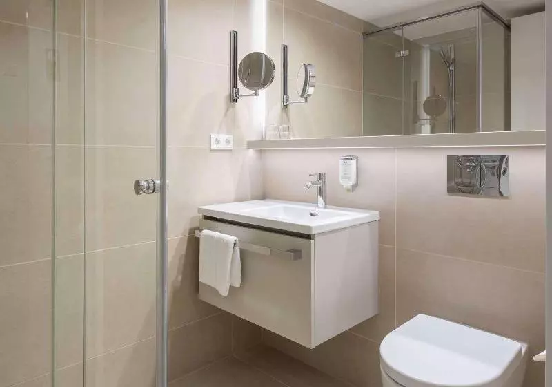 آپارتمان مدیریتی 2 خوابه, Quest Geelong
