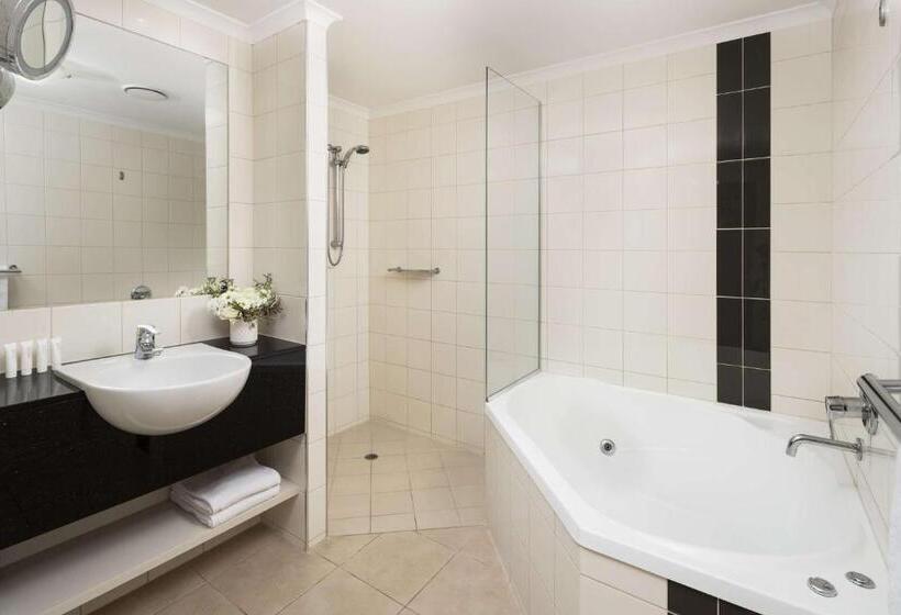 Люкс Повышенной Комфортности, Rydges Mackay Suites