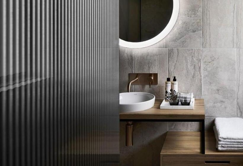 جناح, Zagame's House