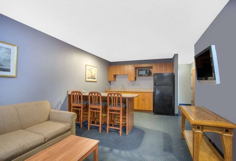 Люкс, Microtel Inn And Suites Dover