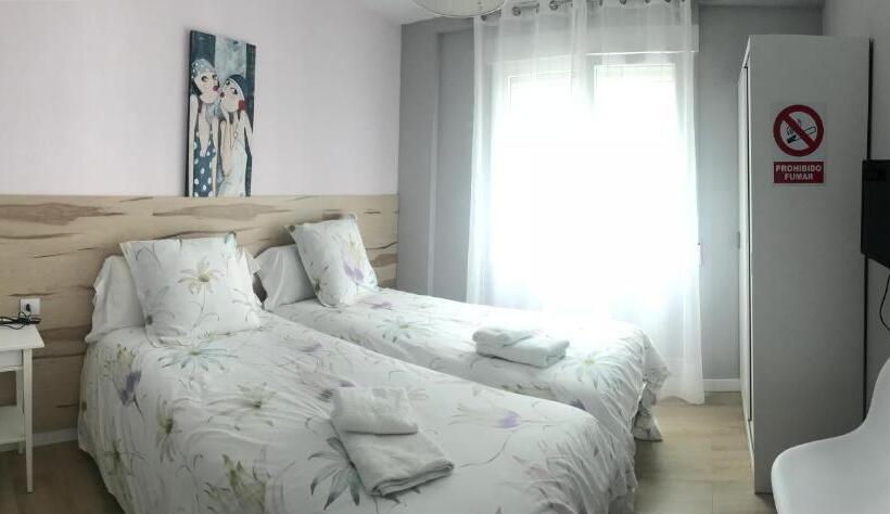 اتاق استاندارد با سرویس بهداشتی مشترک, Alojamientos Olga