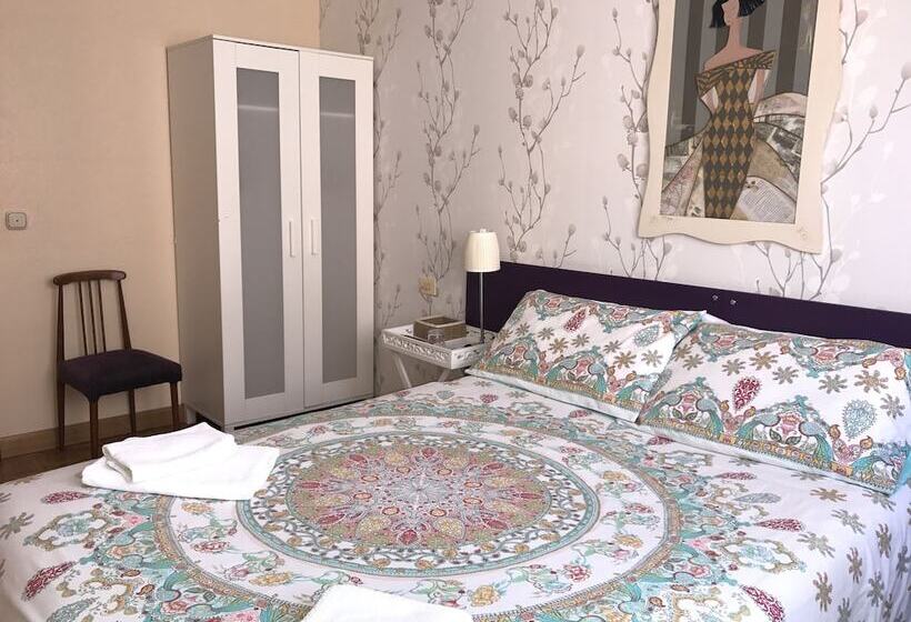 اتاق استاندارد با سرویس بهداشتی مشترک, Alojamientos Olga