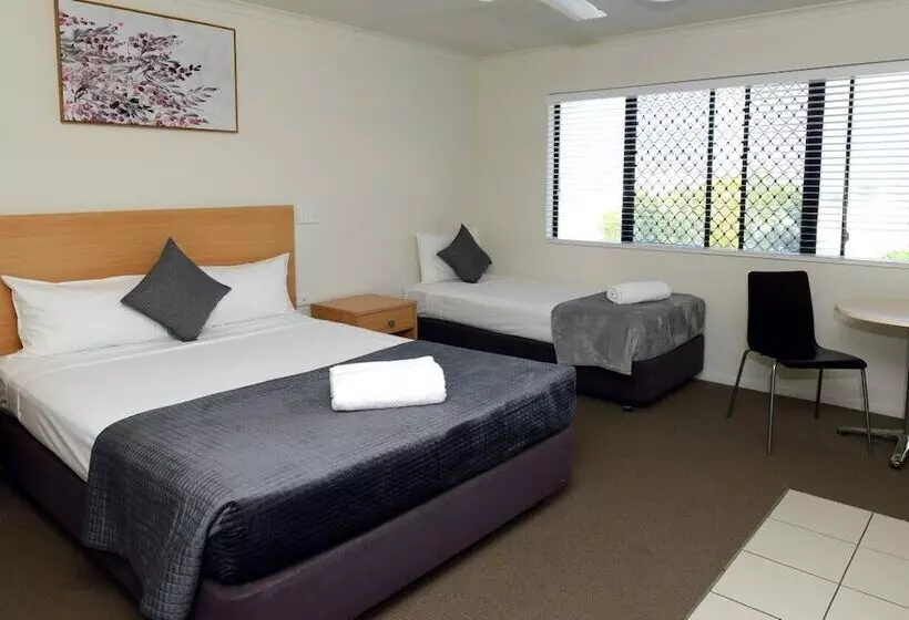 اتاق استاندارد, Summit Motel