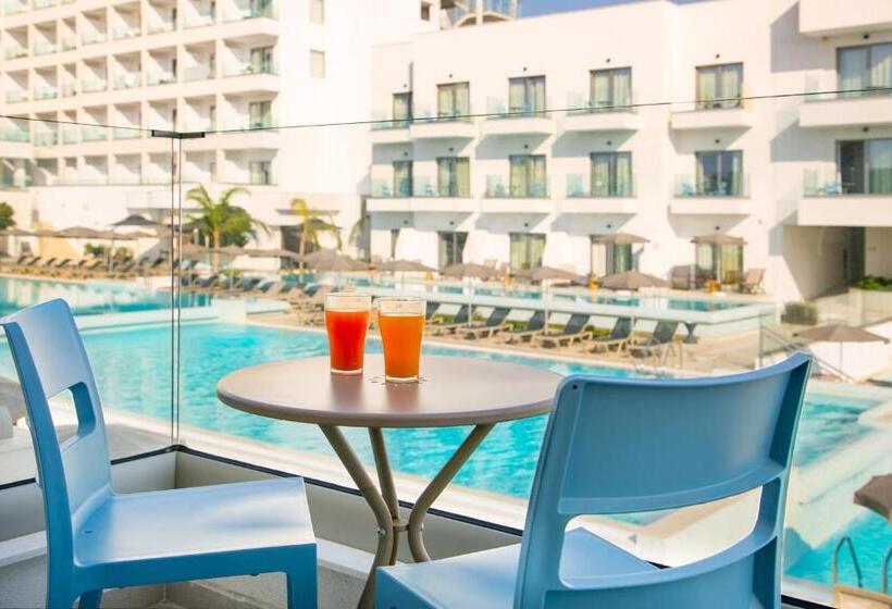 غرفة سوبيريور مطلة على حمام السباحة, Atlantica Aqua Blue