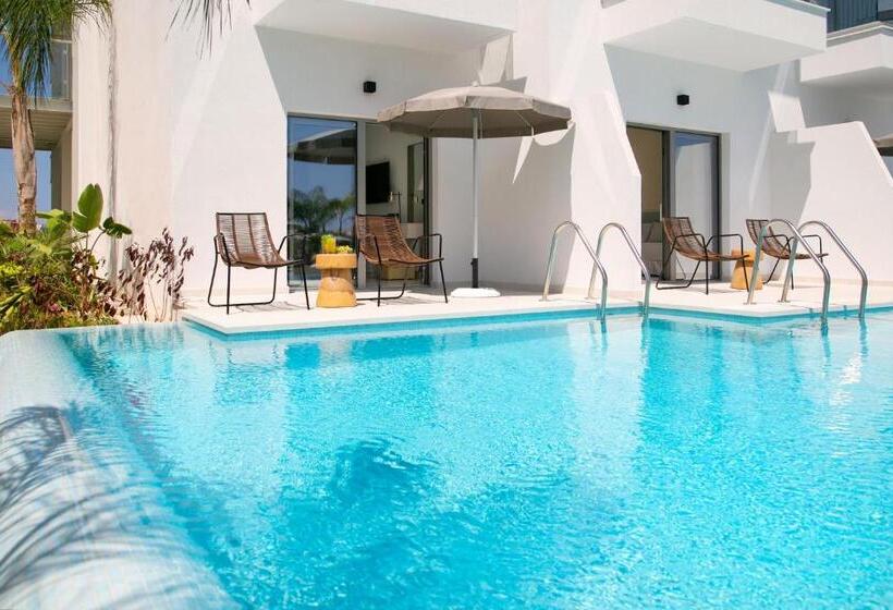 Superior swim-up room, Atlantica Aqua Blue