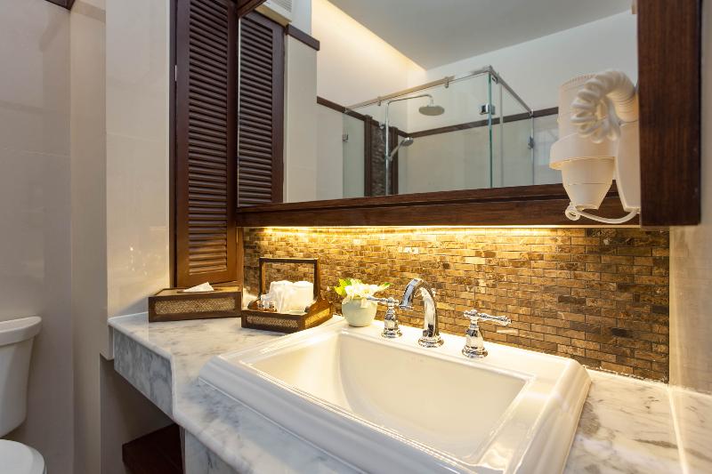 스위트, Alcala Plaza