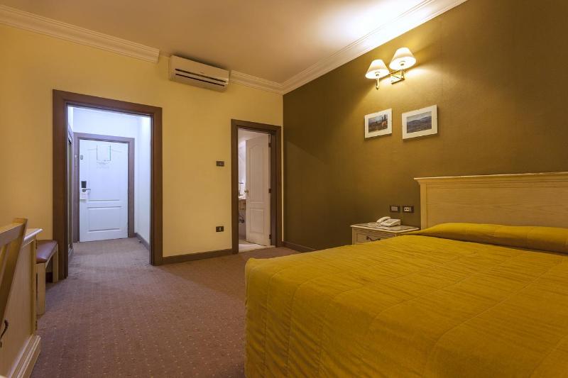 اتاق استاندارد یک نفره, Amman West