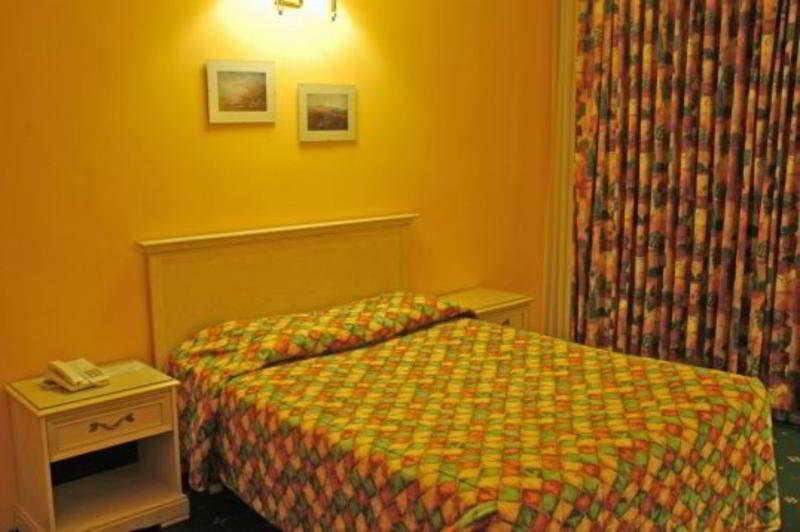 اتاق استاندارد یک نفره, Amman West