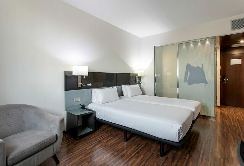 스탠다드 룸, Ciudad De Mostoles