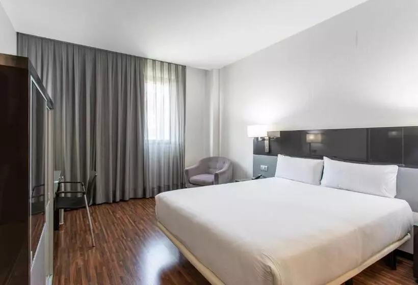 اتاق اجرایی, Ciudad De Mostoles
