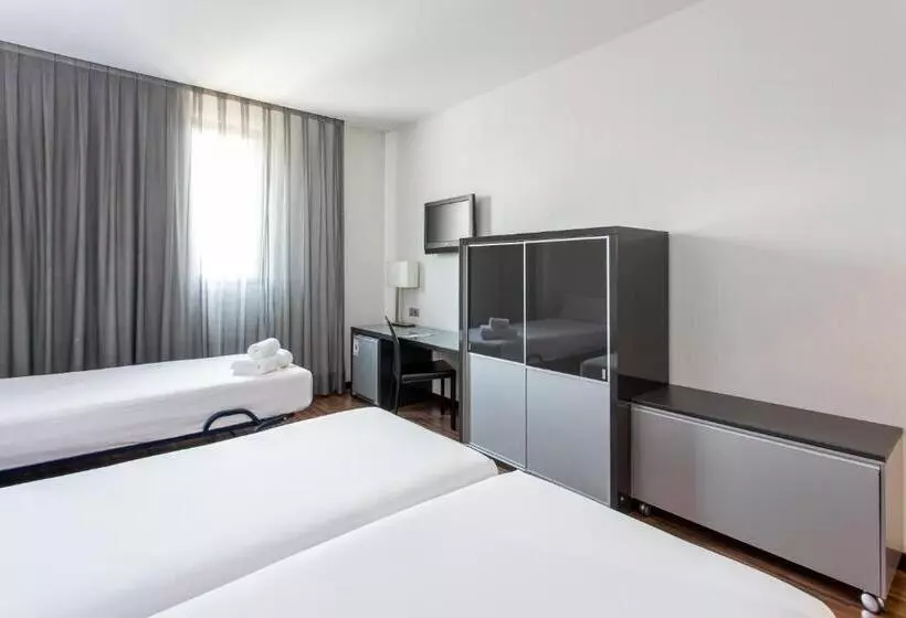اتاق استاندارد سه نفره, Ciudad De Mostoles