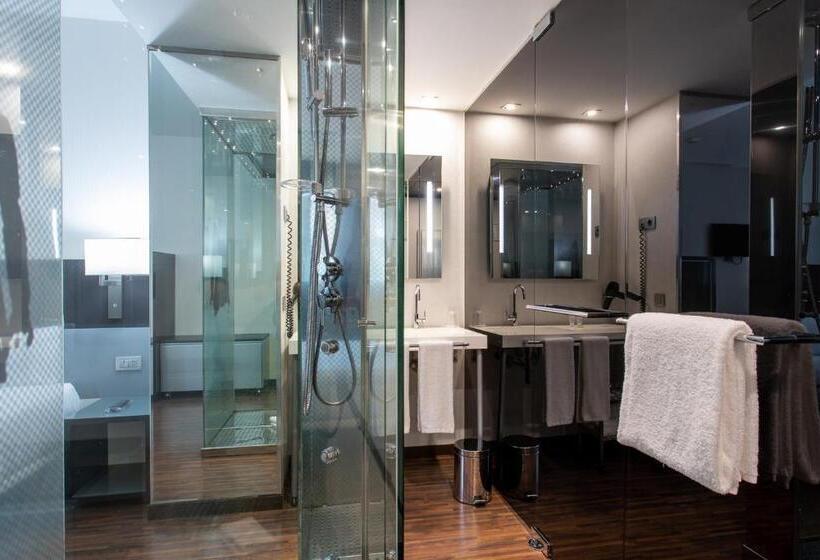 غرفة قياسية, Ciudad De Mostoles