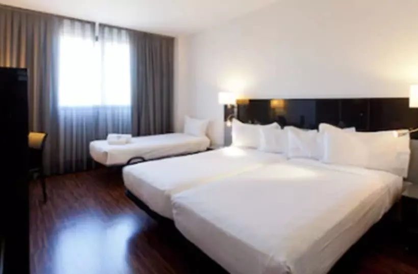 اتاق استاندارد سه نفره, Ciudad De Mostoles