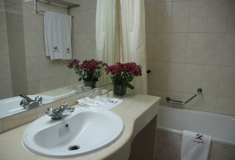 标准间, Comendador