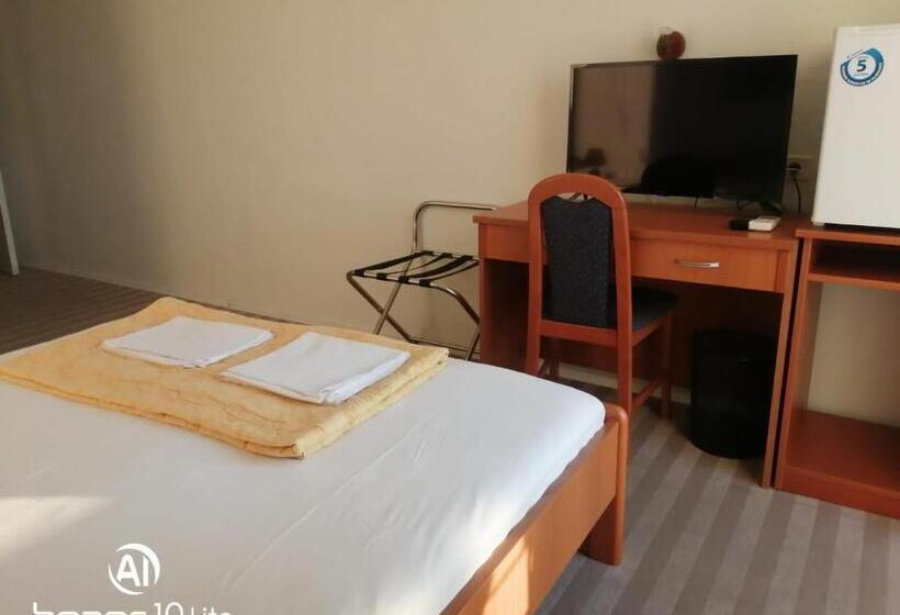 オーシャンビュースタンダードルームバルコニー付き, Glavović