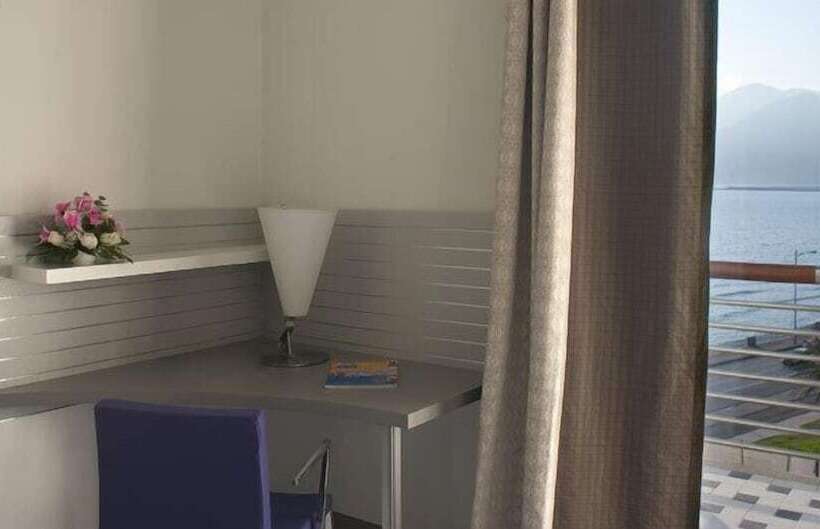 اتاق سوپریور چهار تخته, Grand Hotel Salerno