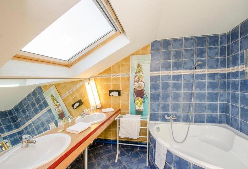 Трехместный Номер Комфорт, Hôtel Bosquet Pau Centre