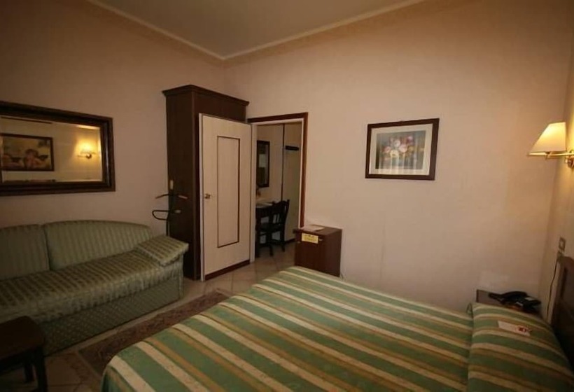 标准间, Italia City Center