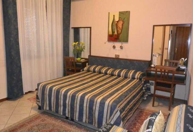 标准间, Italia City Center